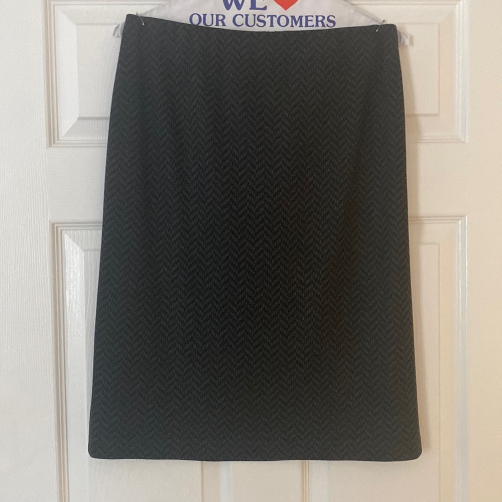 Grace black and gray midi skirt. Like new. Size 10
